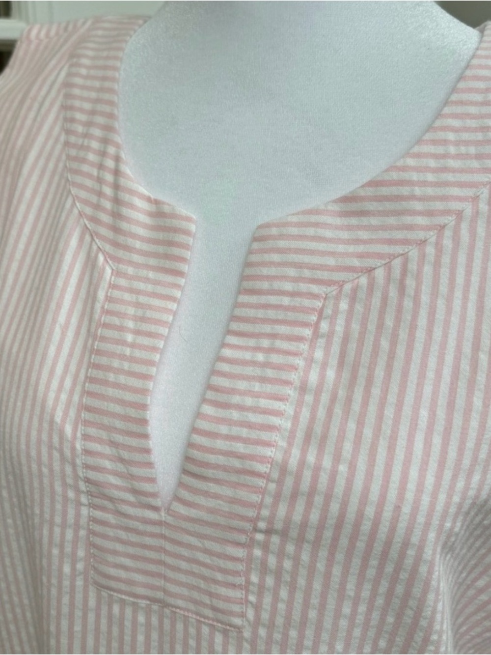 NWT Vineyard Vines Pink and White Seersucker dress - Picture 12 of 12